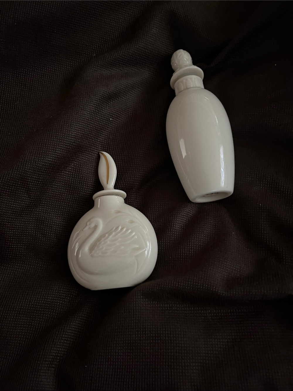 lenox White Ceramic Swan Perfume Bottle & Matching White Stoppered Bottle 2 vint